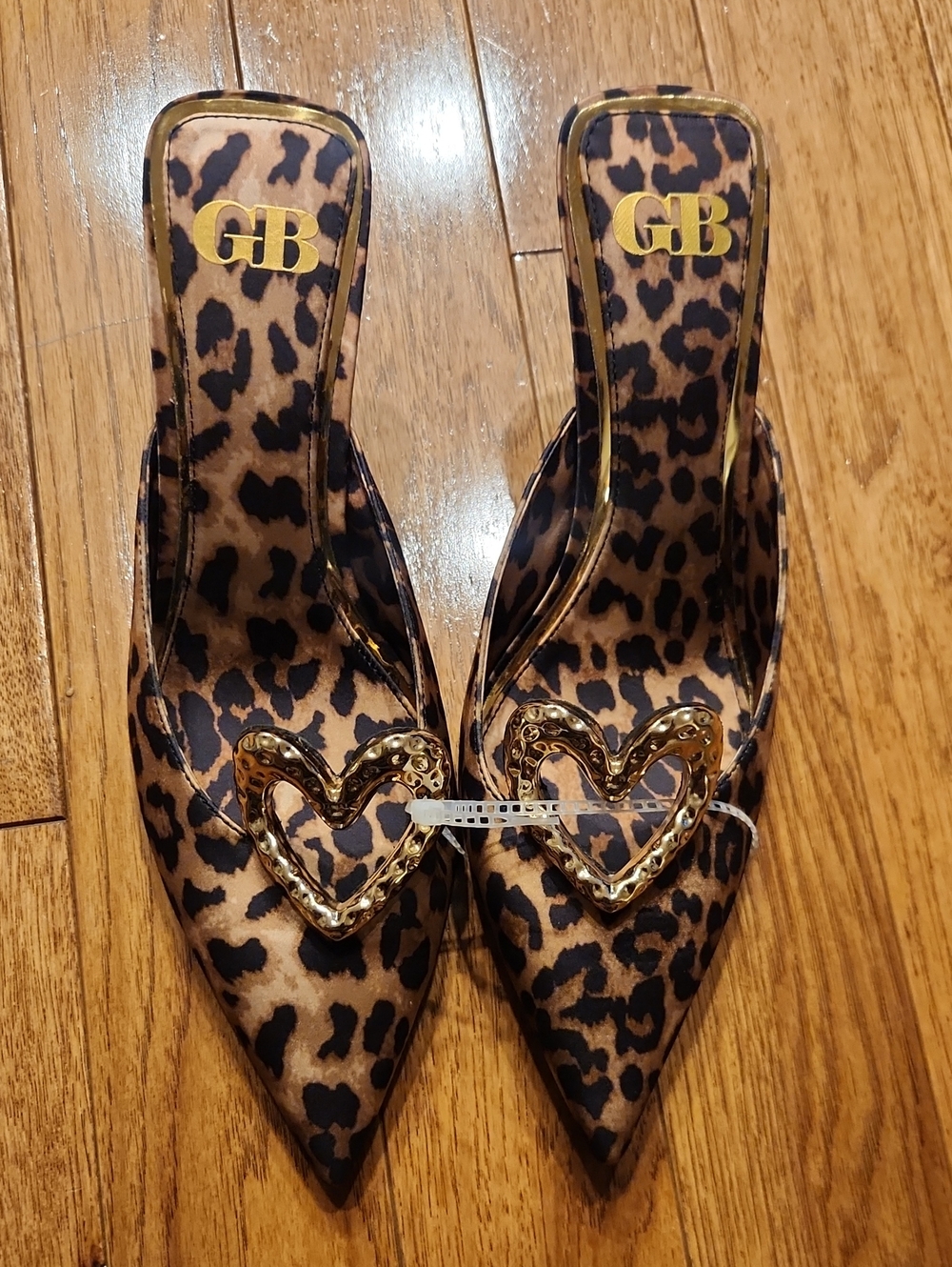 Gianni Bini Leopard Print Pointed Toe Mules with Gold Heart Trim Size 8.5